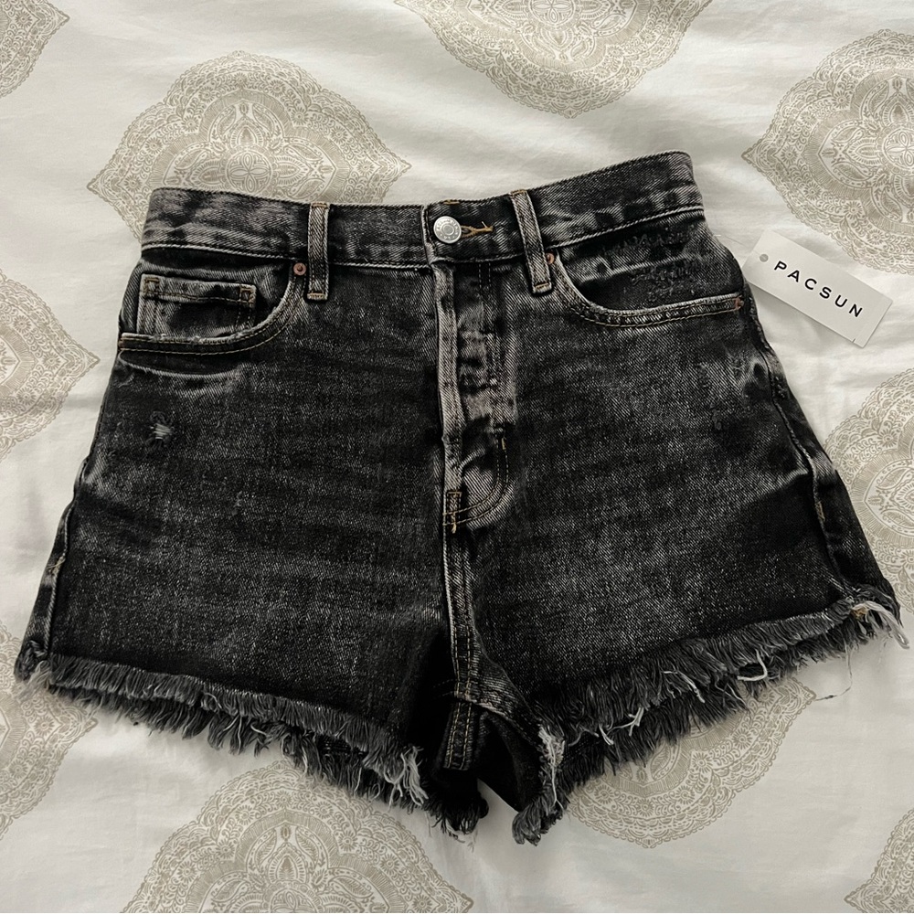 Pacsun Black Vintage High Rise Shorts size 25